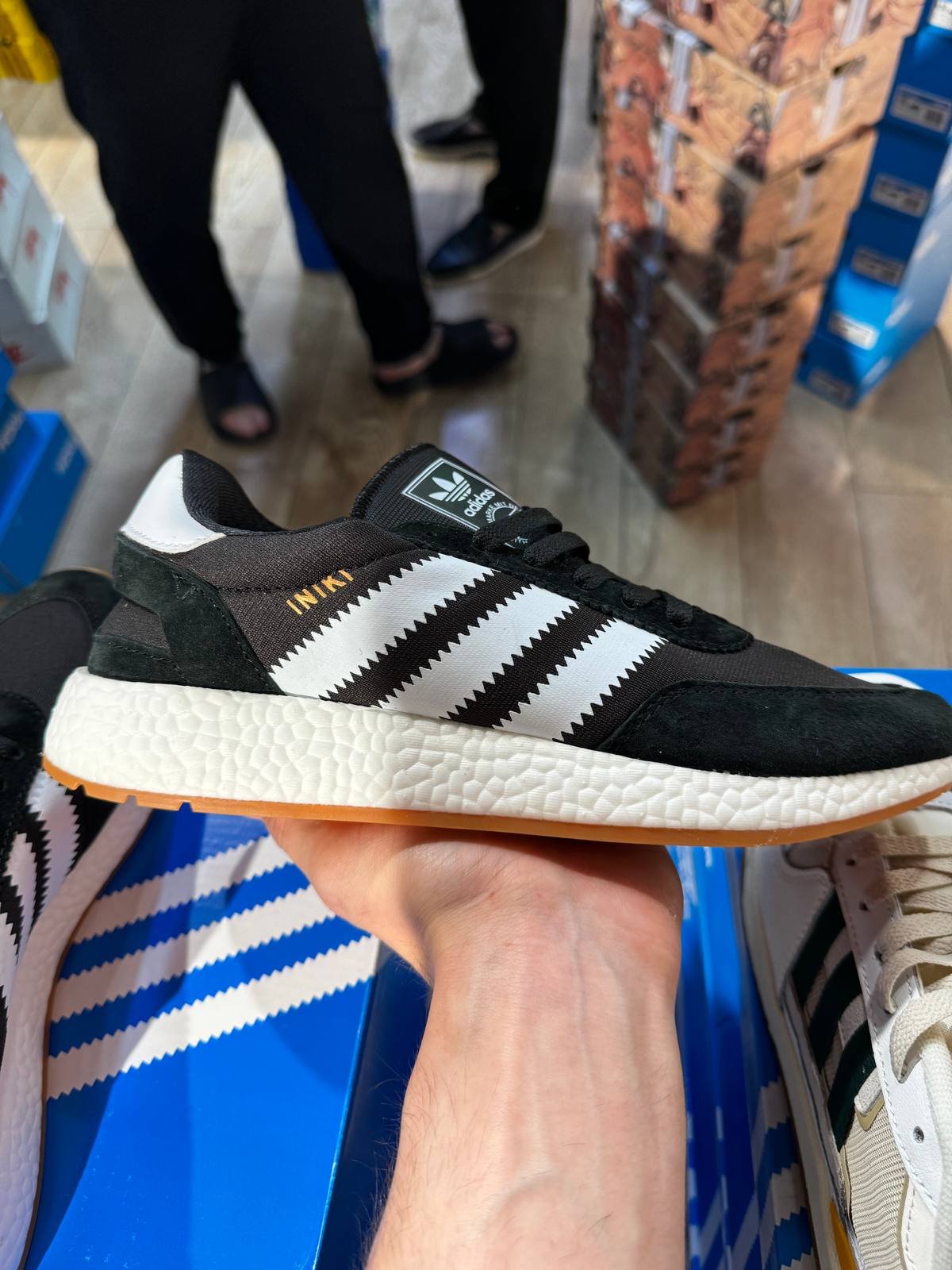 Adidas Iniki Черные